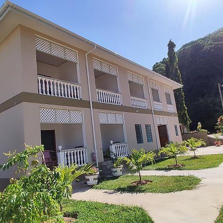 La Residence D'Almee Guesthouse Baie Sainte Anne Bagian luar foto