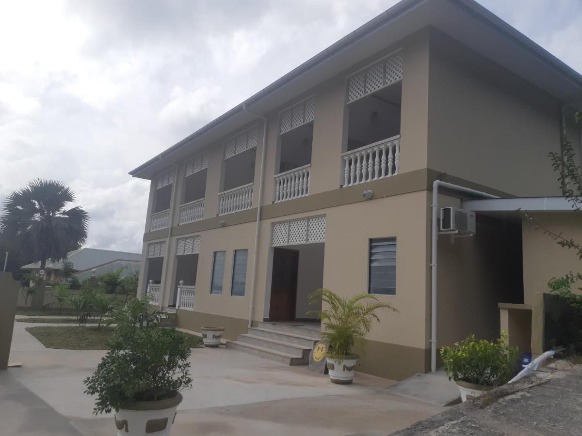 La Residence D'Almee Guesthouse Baie Sainte Anne Bagian luar foto