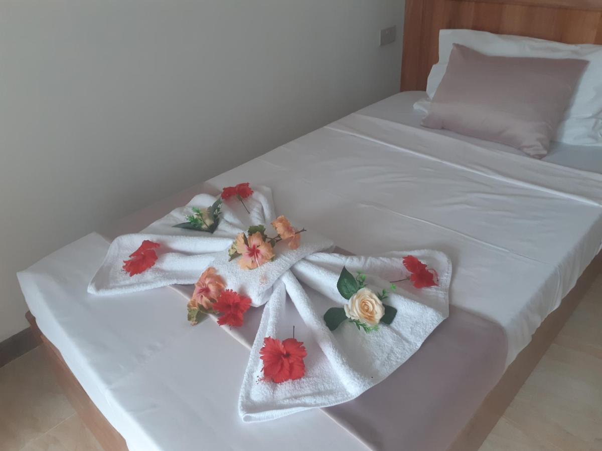 La Residence D'Almee Guesthouse Baie Sainte Anne Bagian luar foto