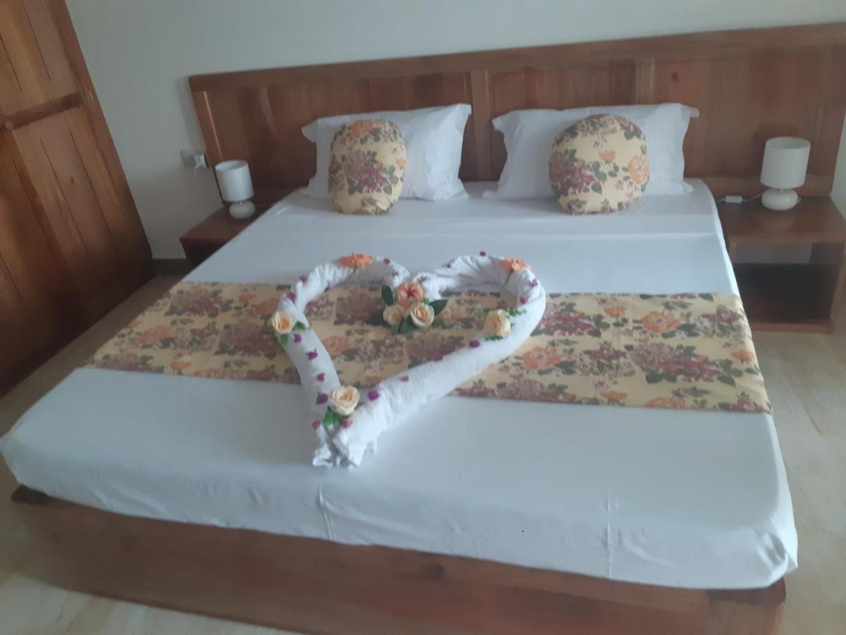 La Residence D'Almee Guesthouse Baie Sainte Anne Bagian luar foto