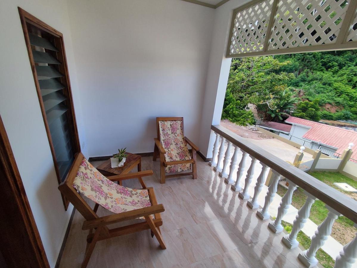 La Residence D'Almee Guesthouse Baie Sainte Anne Bagian luar foto