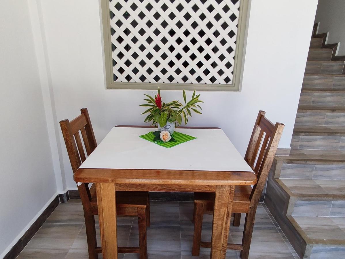 La Residence D'Almee Guesthouse Baie Sainte Anne Bagian luar foto