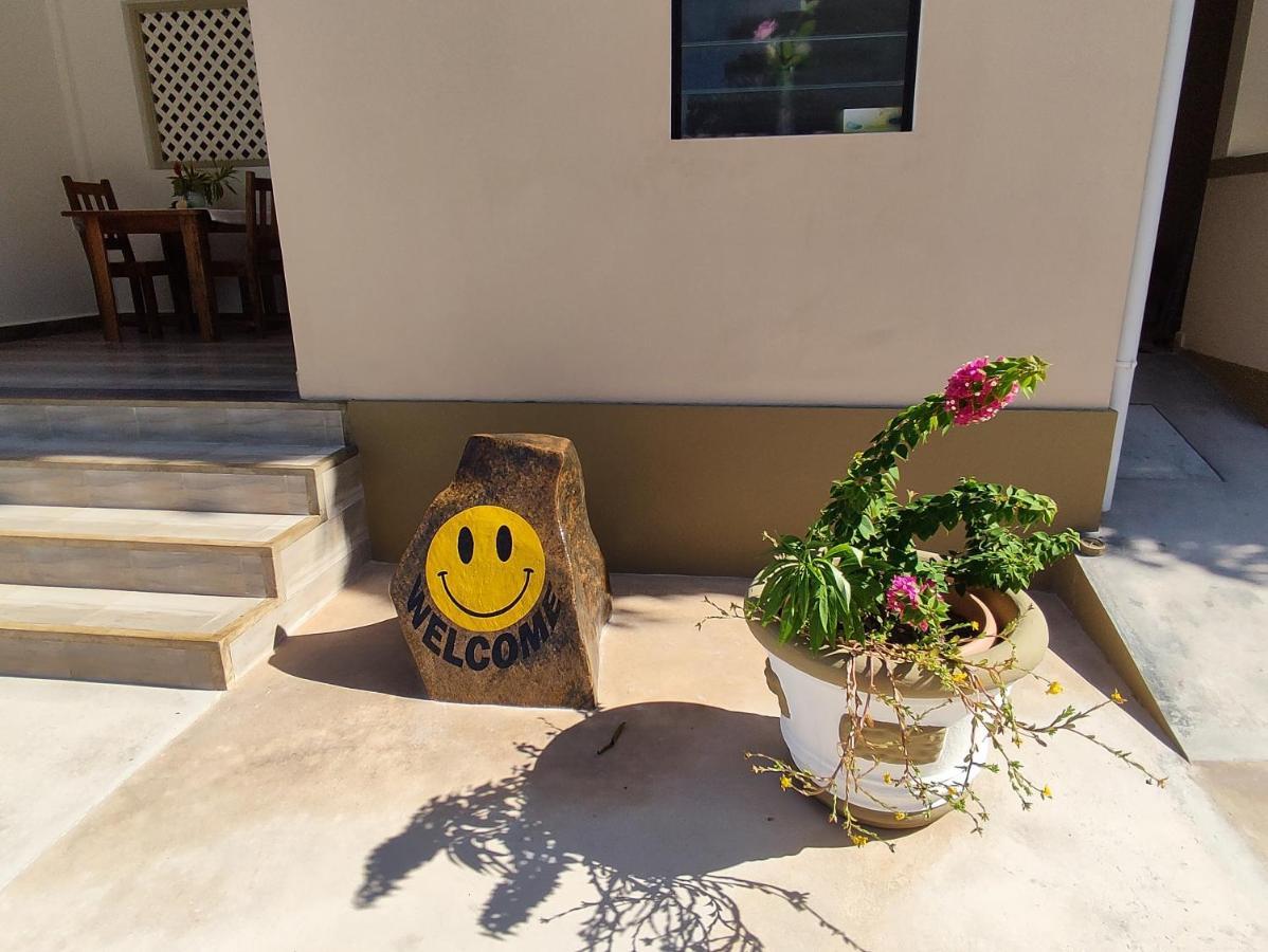 La Residence D'Almee Guesthouse Baie Sainte Anne Bagian luar foto