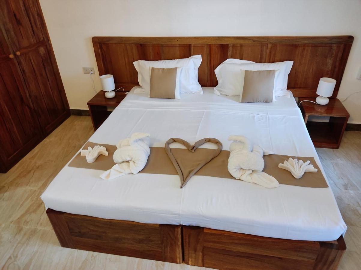 La Residence D'Almee Guesthouse Baie Sainte Anne Bagian luar foto