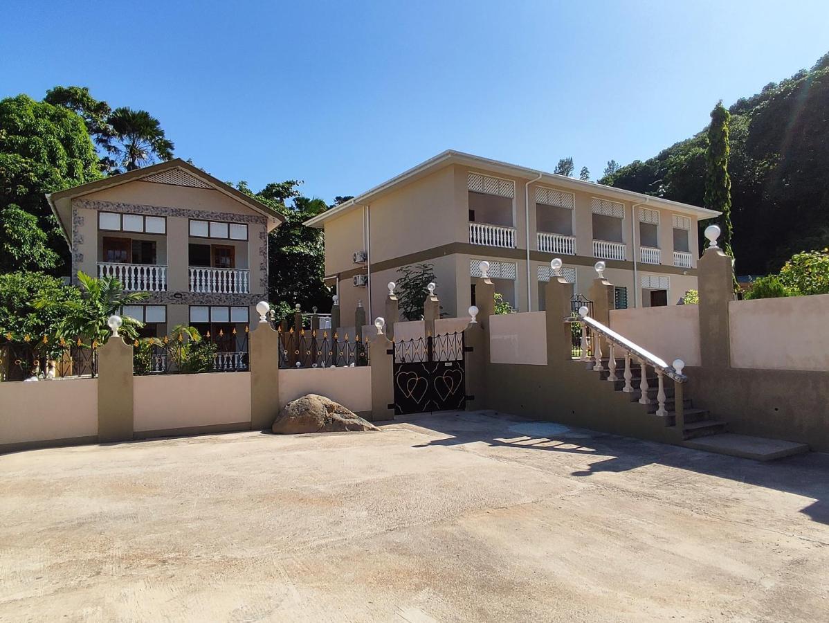 La Residence D'Almee Guesthouse Baie Sainte Anne Bagian luar foto