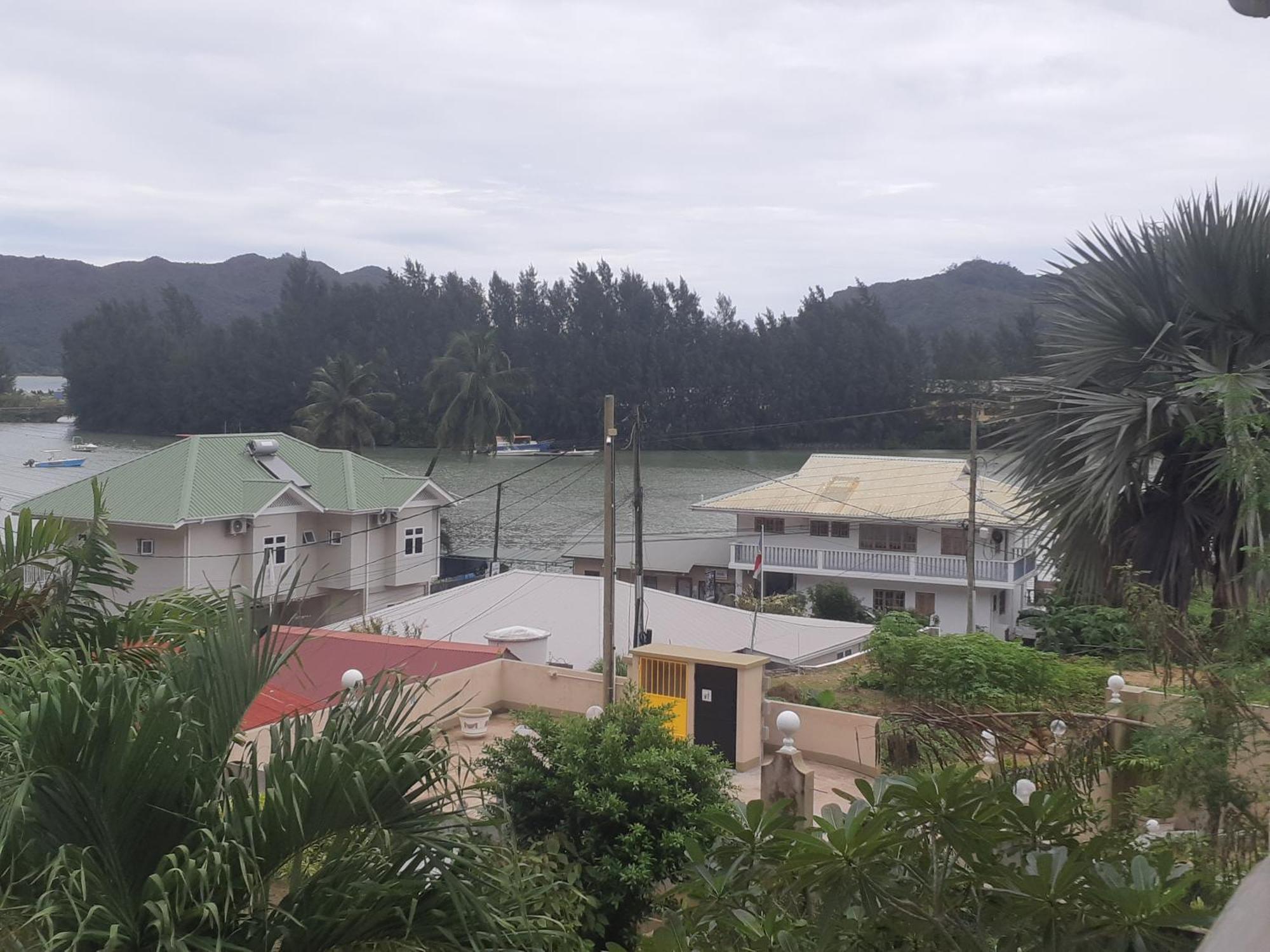 La Residence D'Almee Guesthouse Baie Sainte Anne Bagian luar foto
