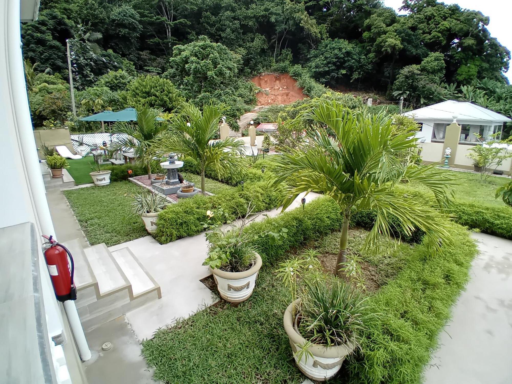 La Residence D'Almee Guesthouse Baie Sainte Anne Bagian luar foto